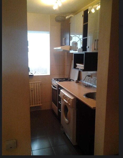 Titan - Auchan Titan, garsoniera bloc mixt